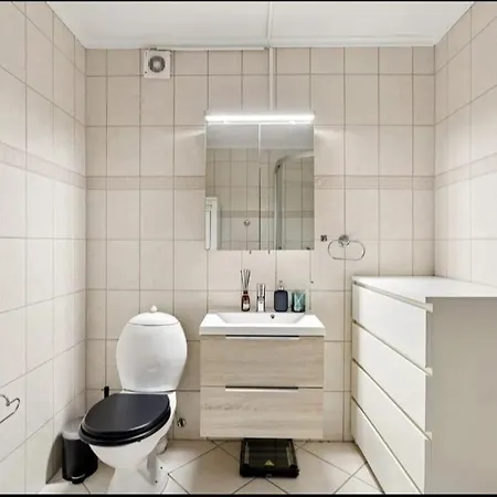 2 Bedroom Apartment, アパート *